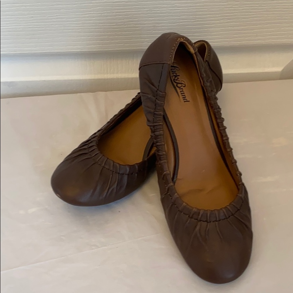 Lucky wedge shoes